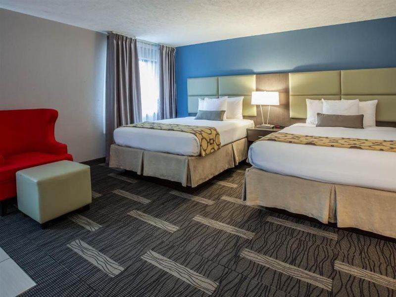 Baymont By Wyndham Traverse City Exterior photo