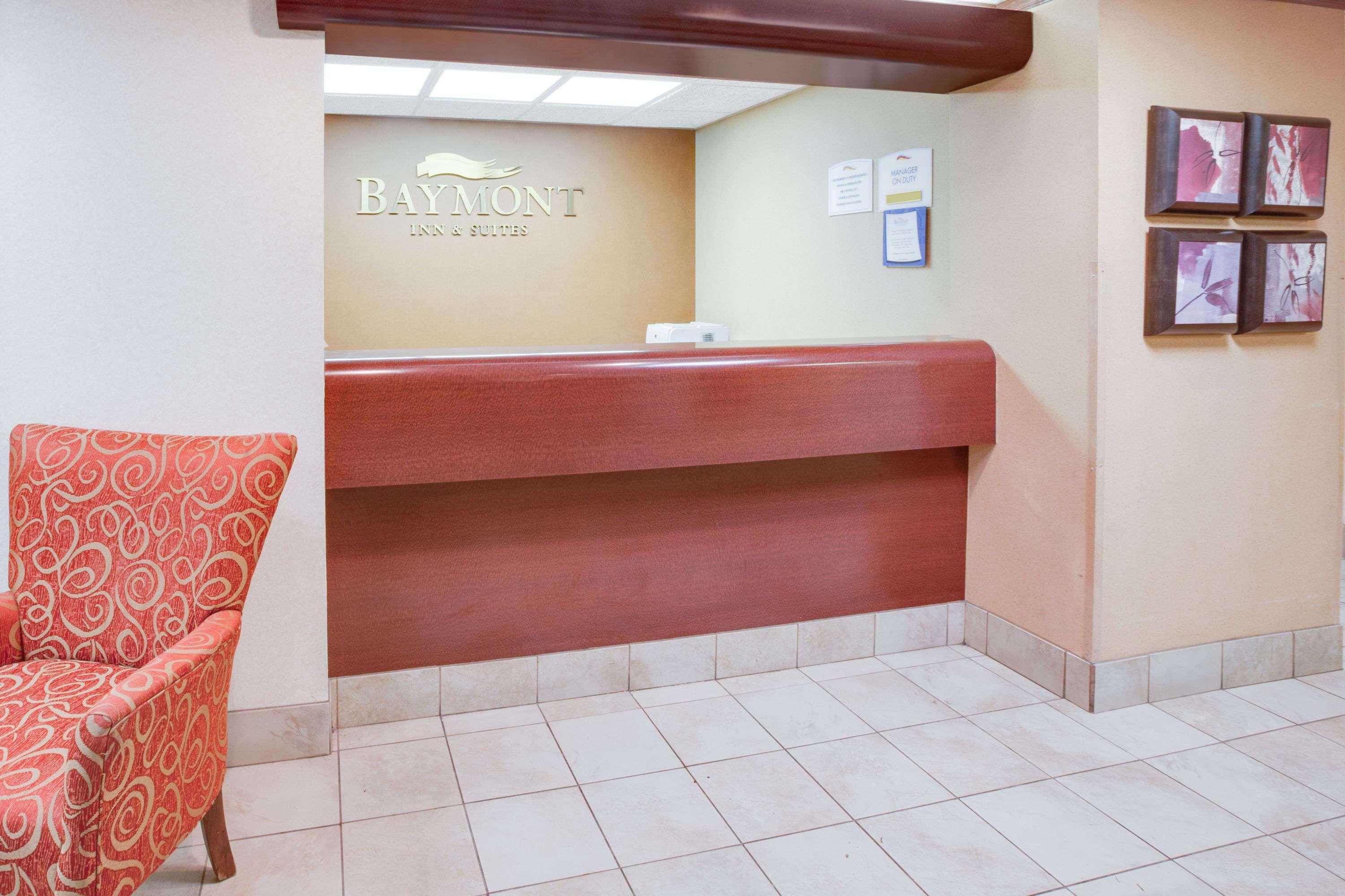 Baymont By Wyndham Traverse City Exterior photo