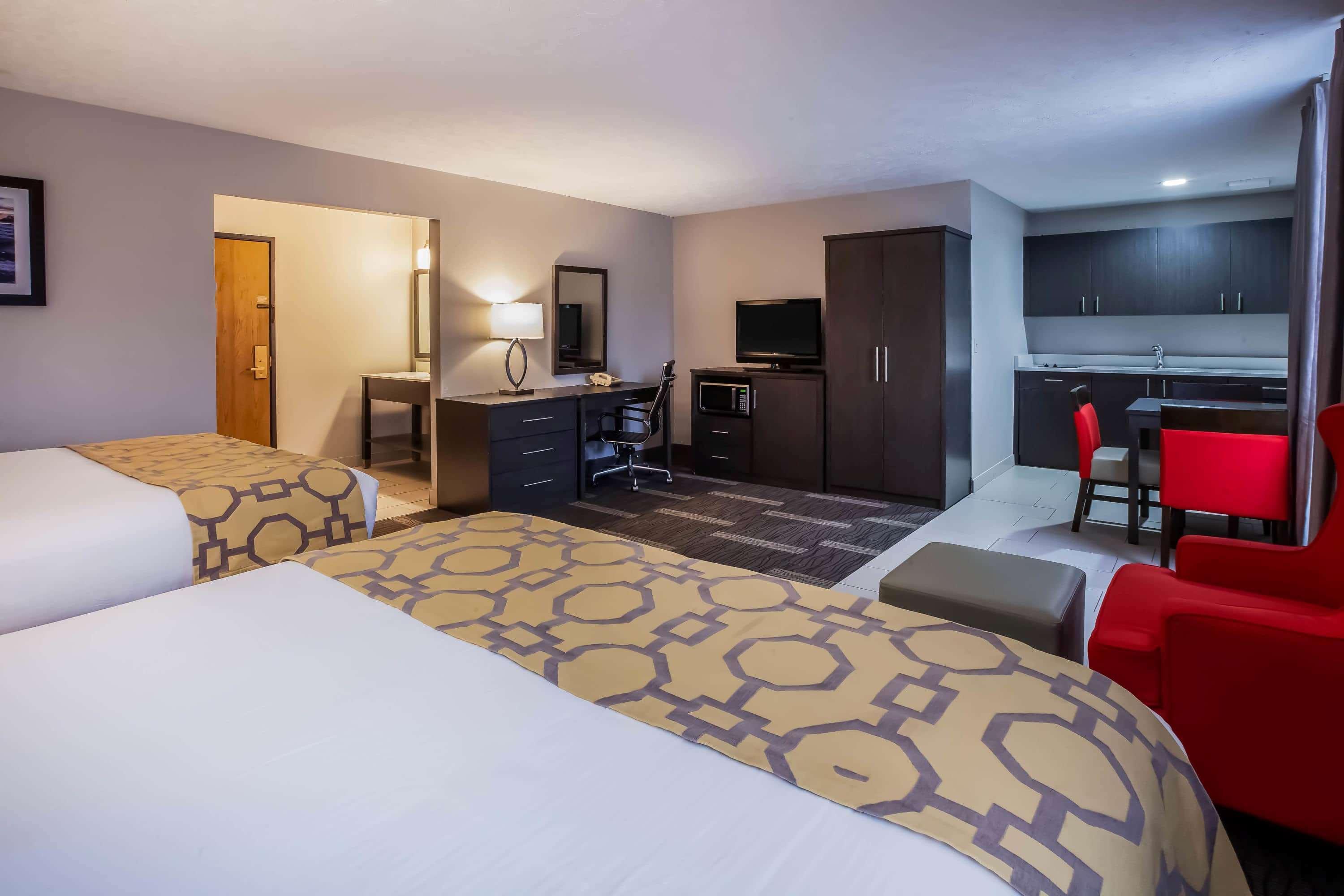 Baymont By Wyndham Traverse City Exterior photo